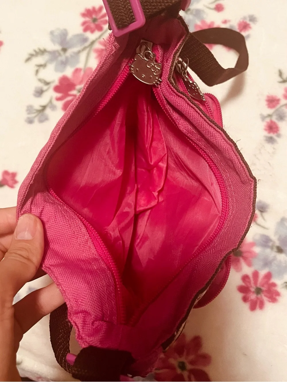 2013 RARE Hello Kitty Pink Crossbody Bag